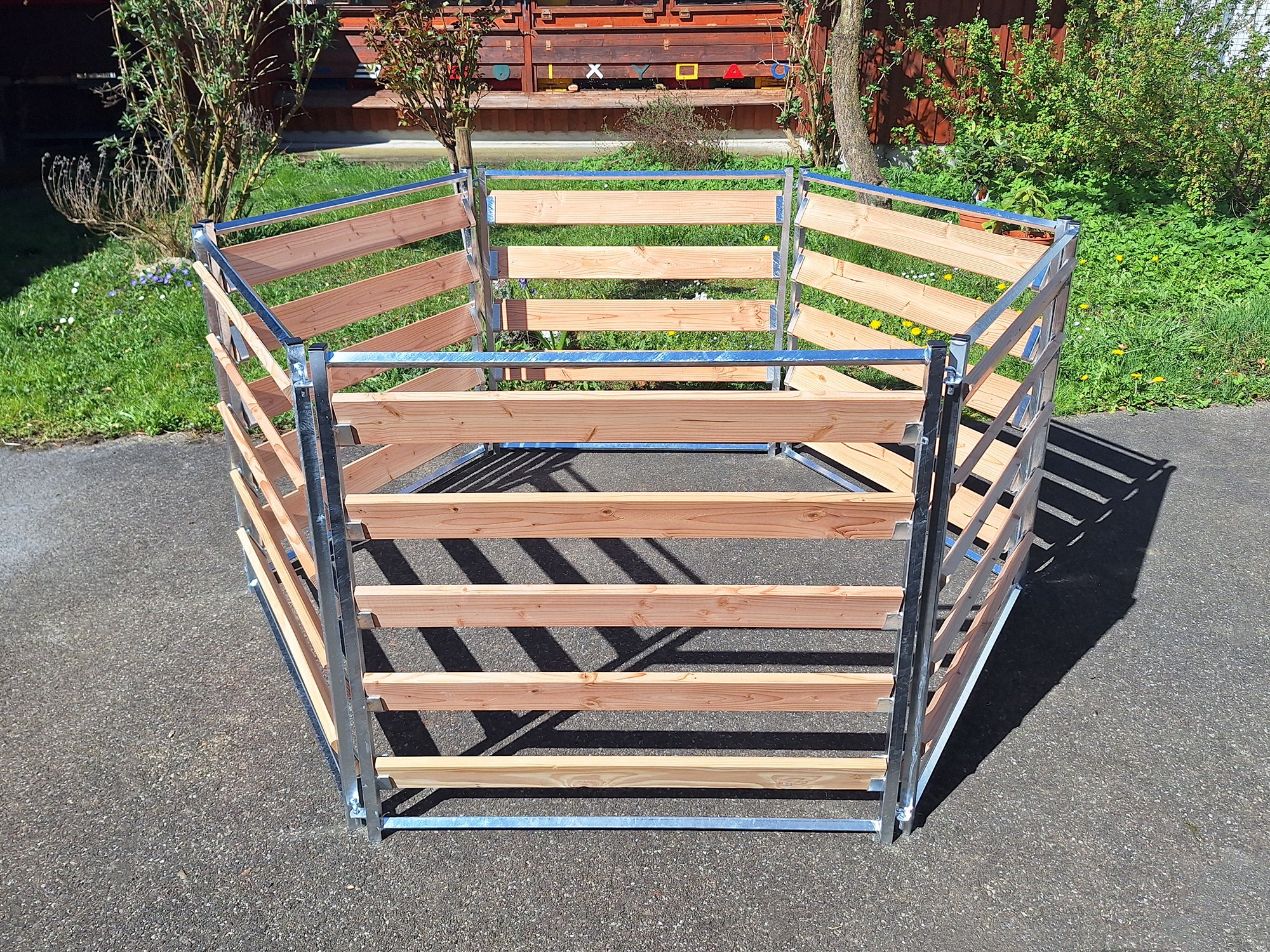 Komposter als 6-Eck mit der Höhe 1 m