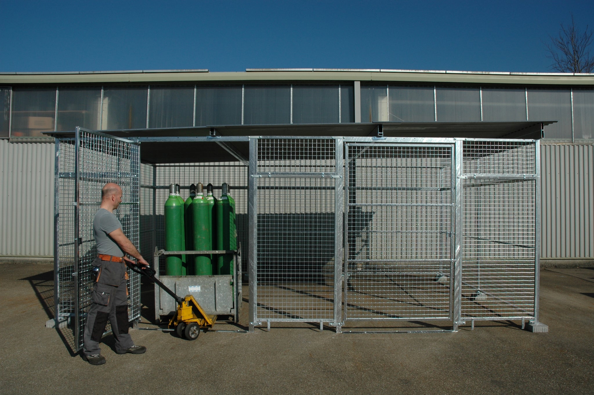 Gasflaschenlager und Container