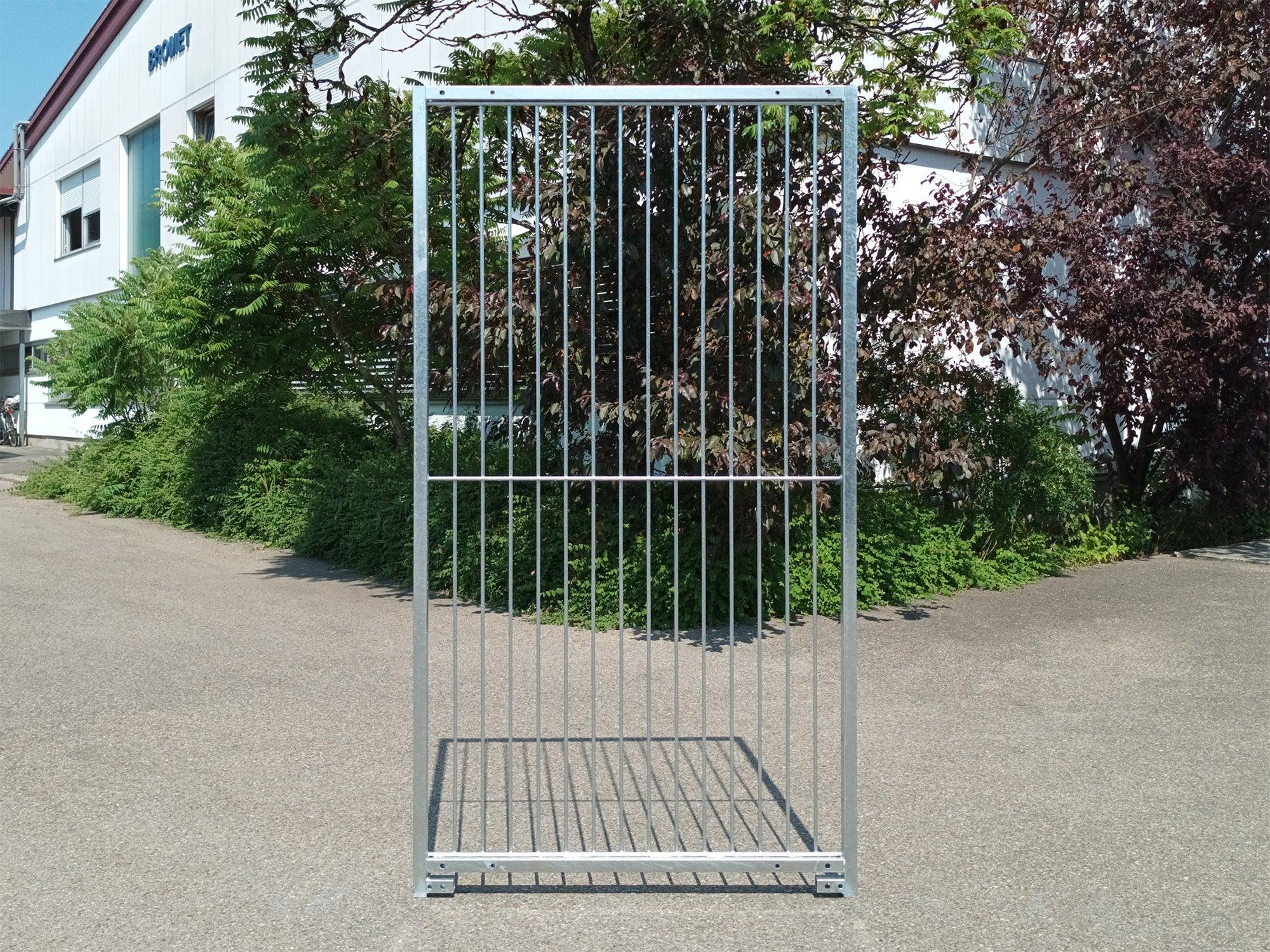Rohrstabelement aus verzinktem Stahlrohren und einer Stabmatte