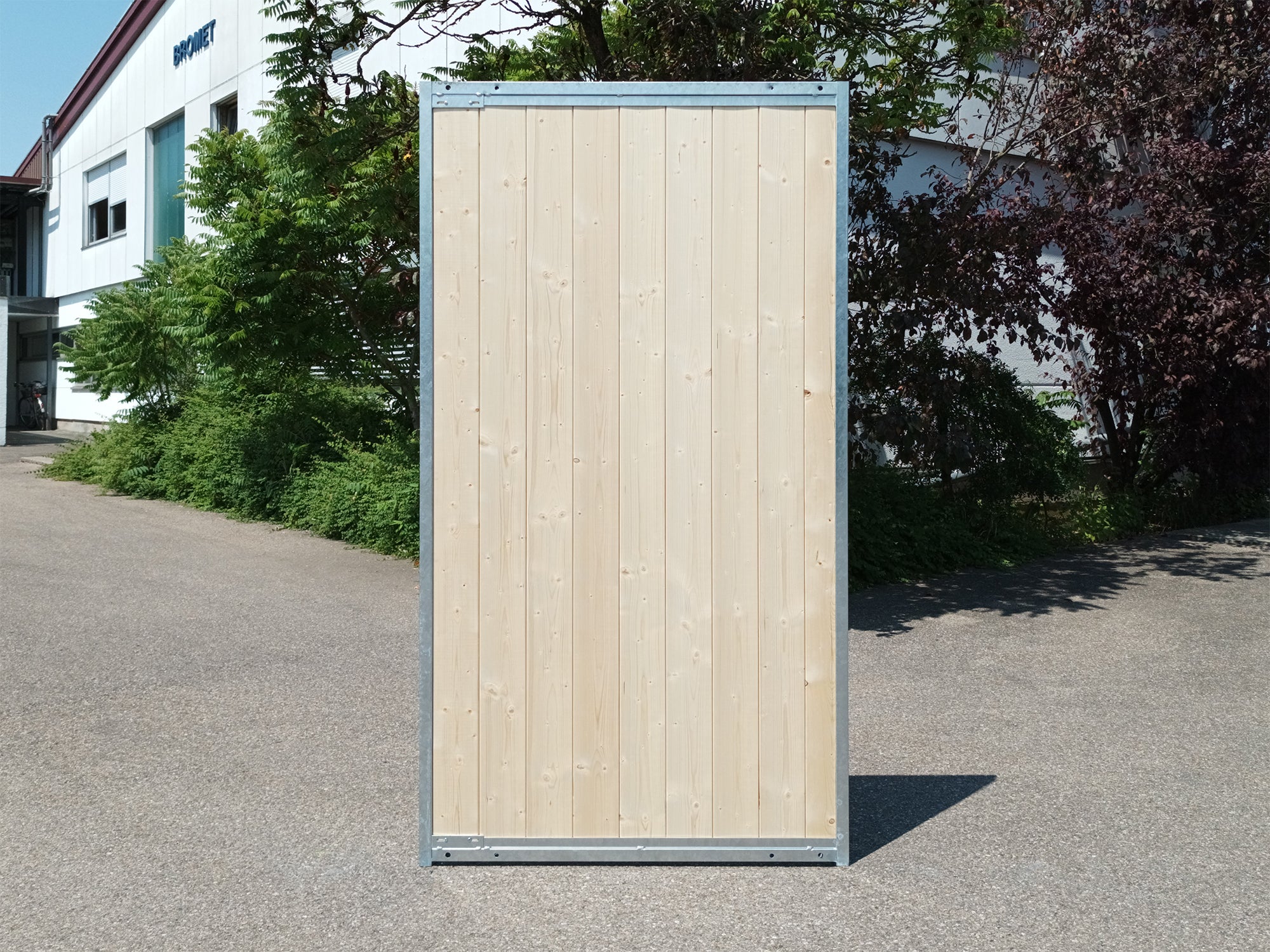 Unsere Seitenwände aus Holz sind für den modularen Aufbau