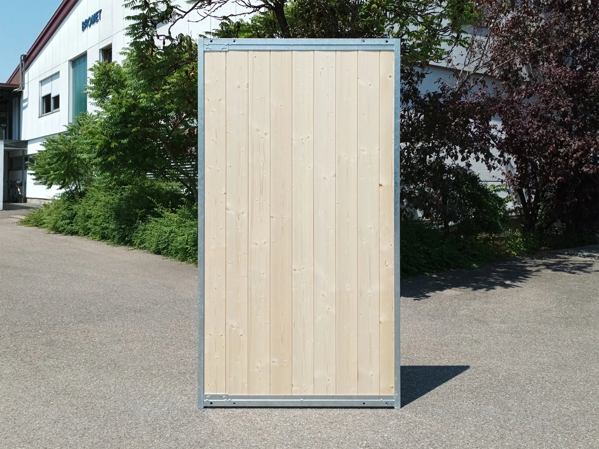 Unsere Seitenwände aus Holz sind für den modularen Aufbau