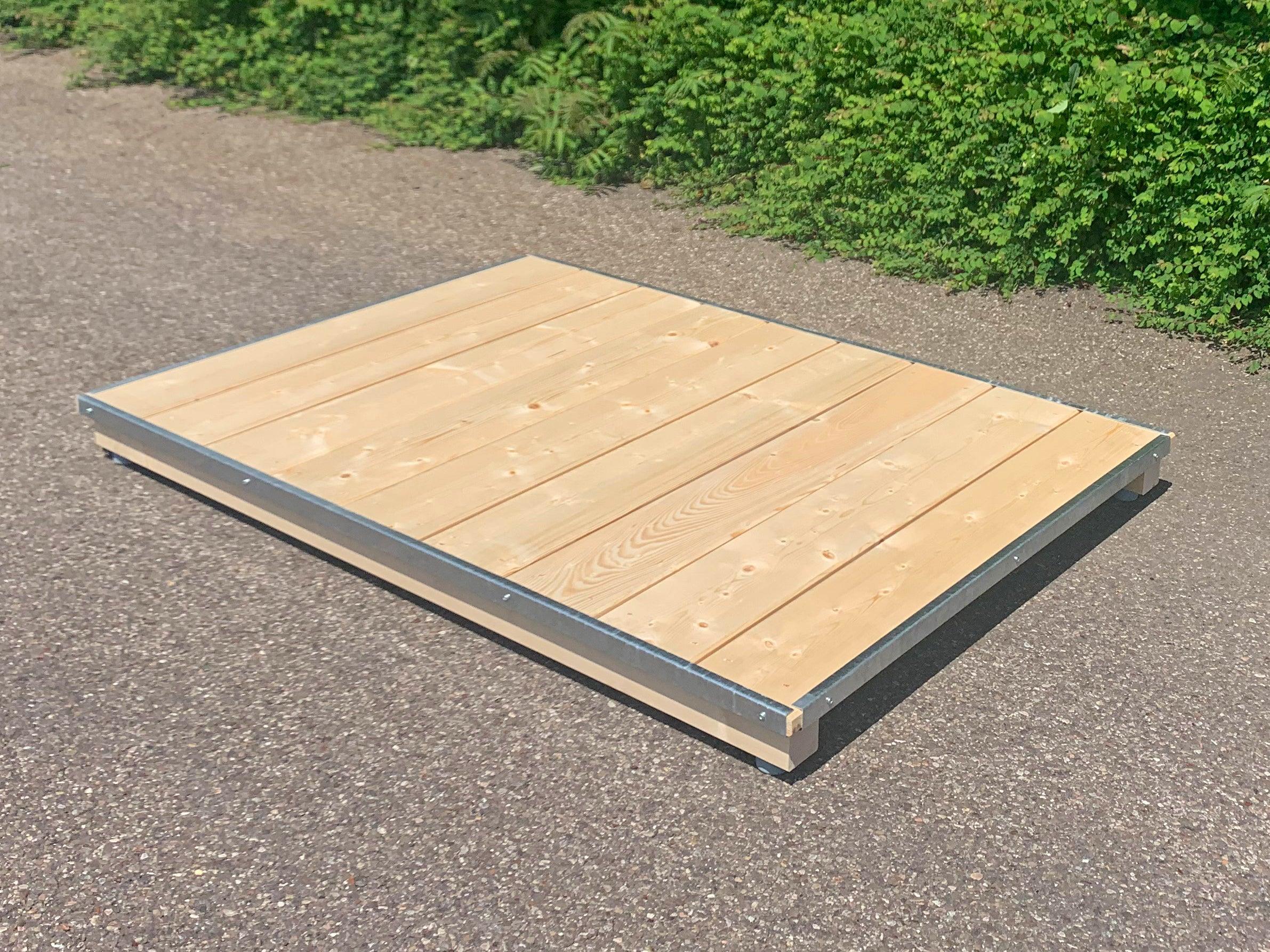 Liegebrett aus Fichtenholz mit geschützten Kanten für Hunde