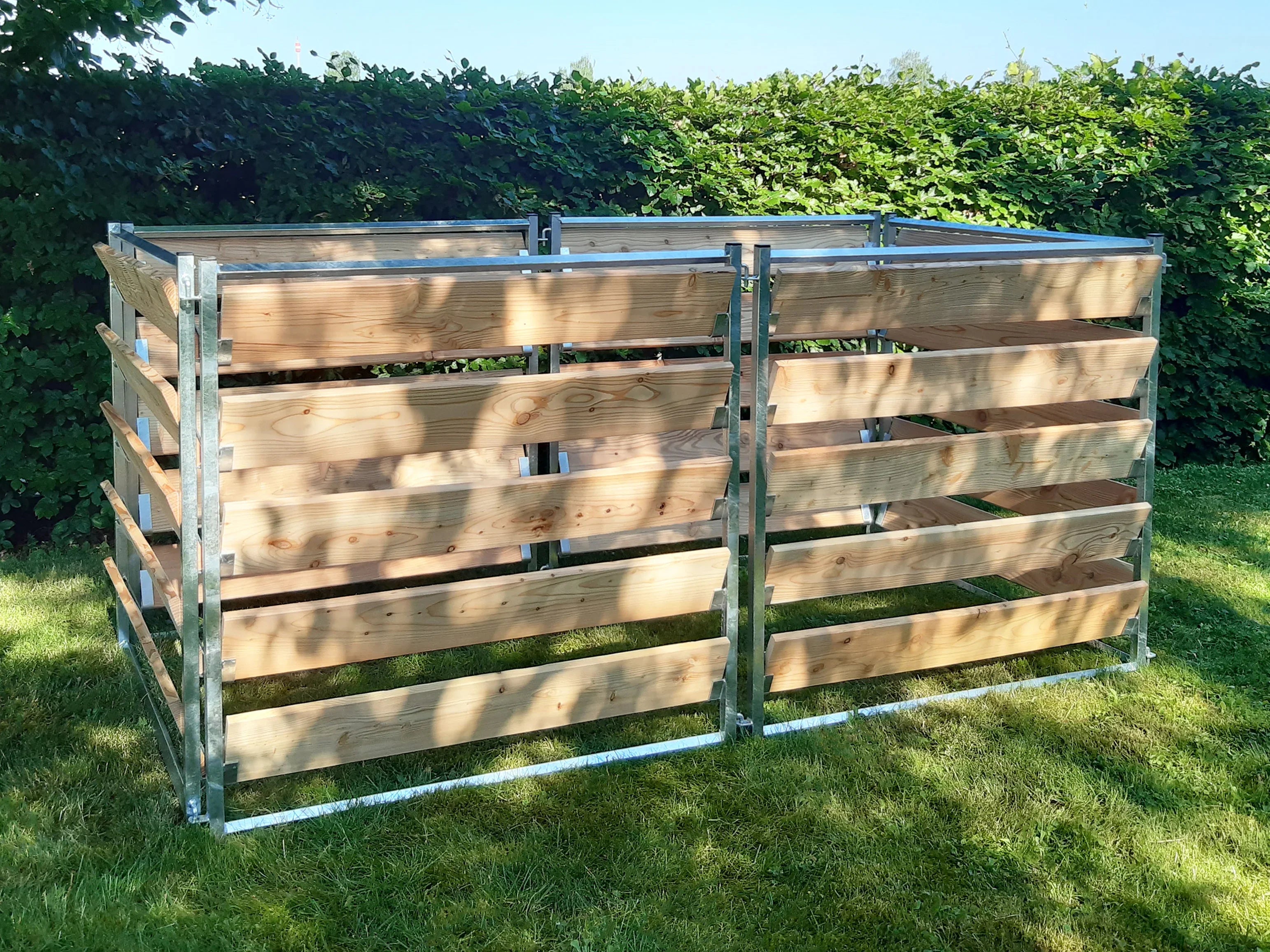 Komposter 1 x 2 m für den Garten geeignet für einfache Kompostentnahme