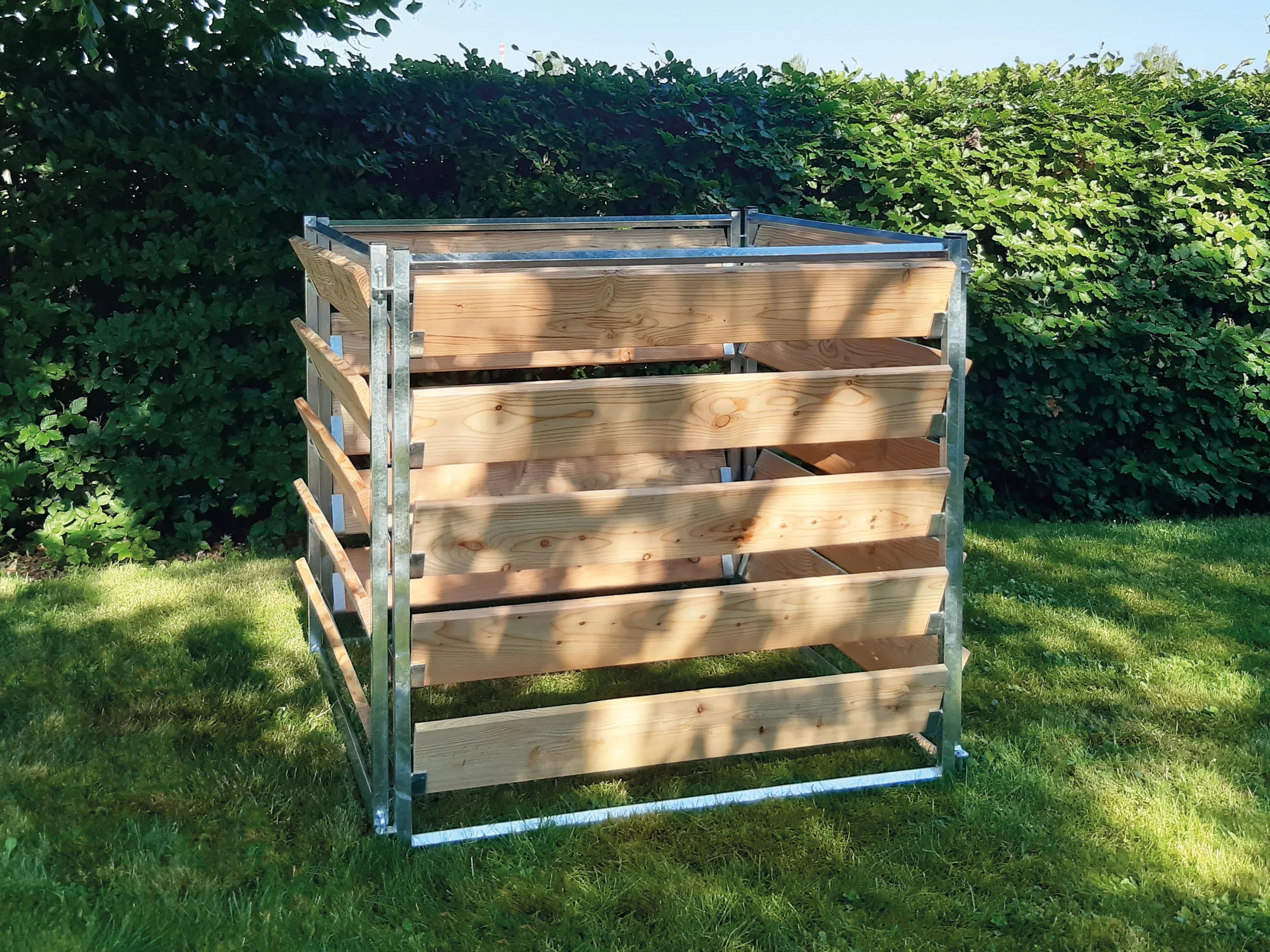 Komposter für den Garten aus Lärchenholz