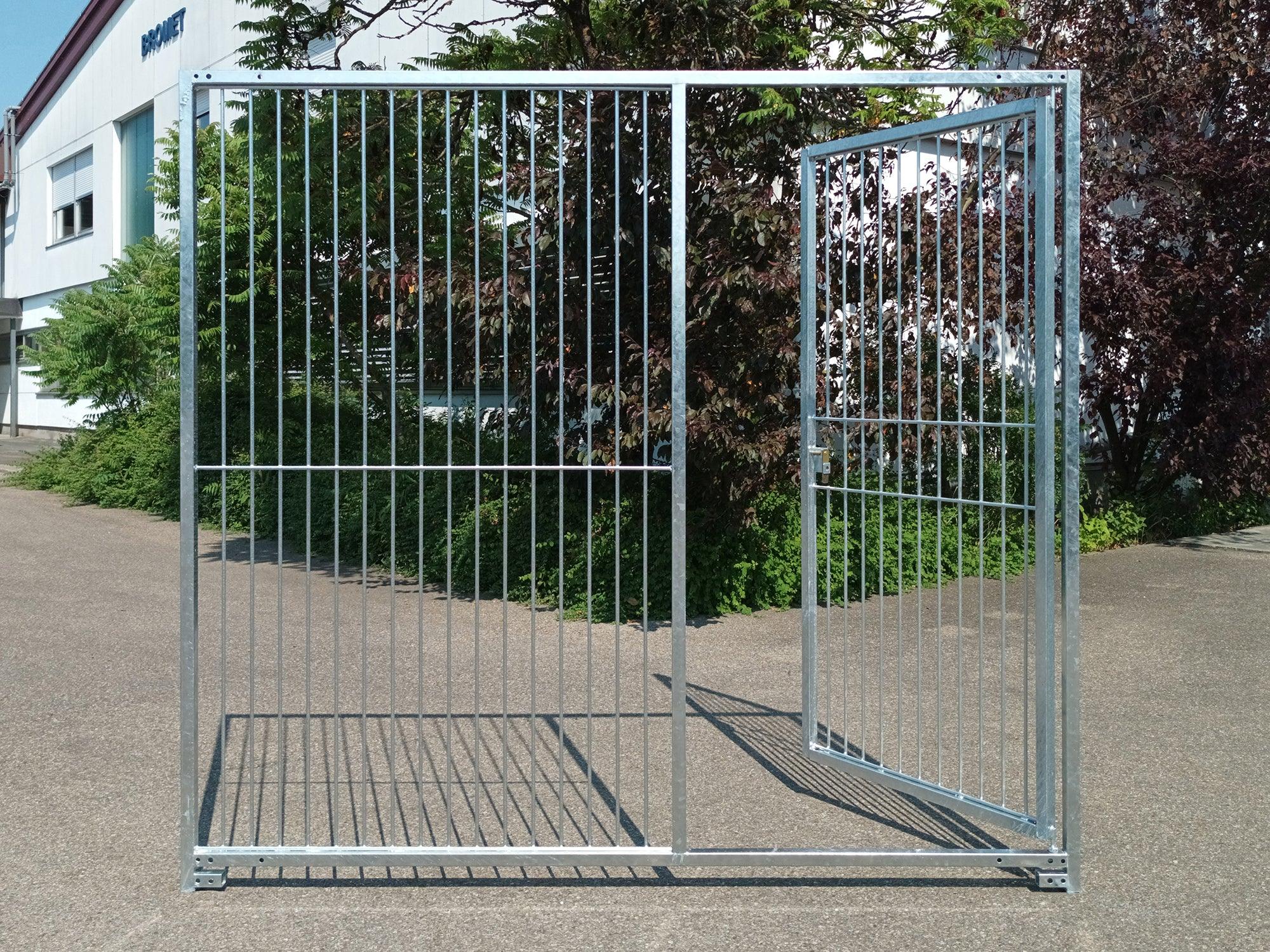 Rohrstabelement mit Türe nach rechts innen öffnend