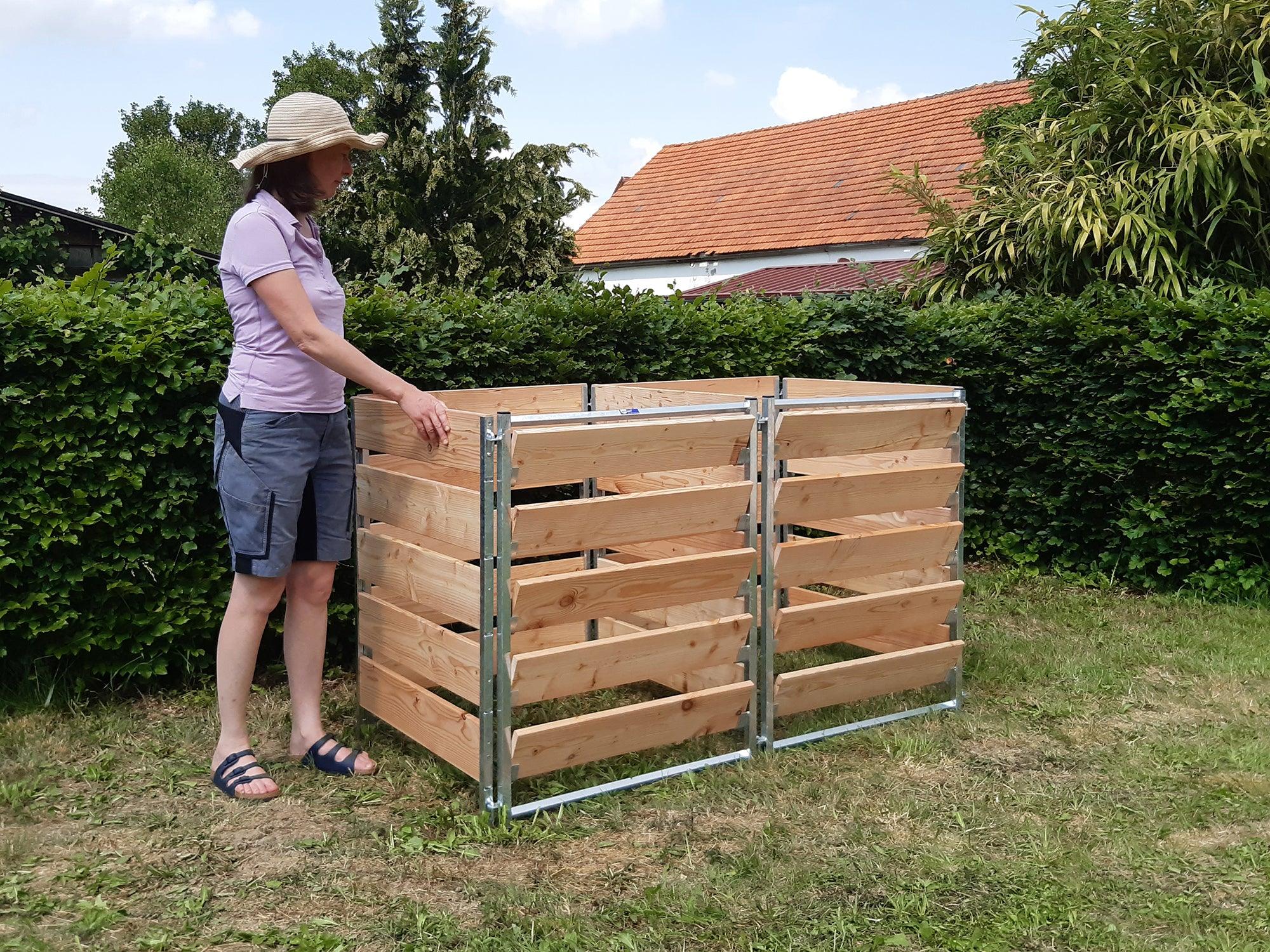 Komposter aus naturbelassenem Lärchenbretter mit zwei Kammern zum Kompostieren