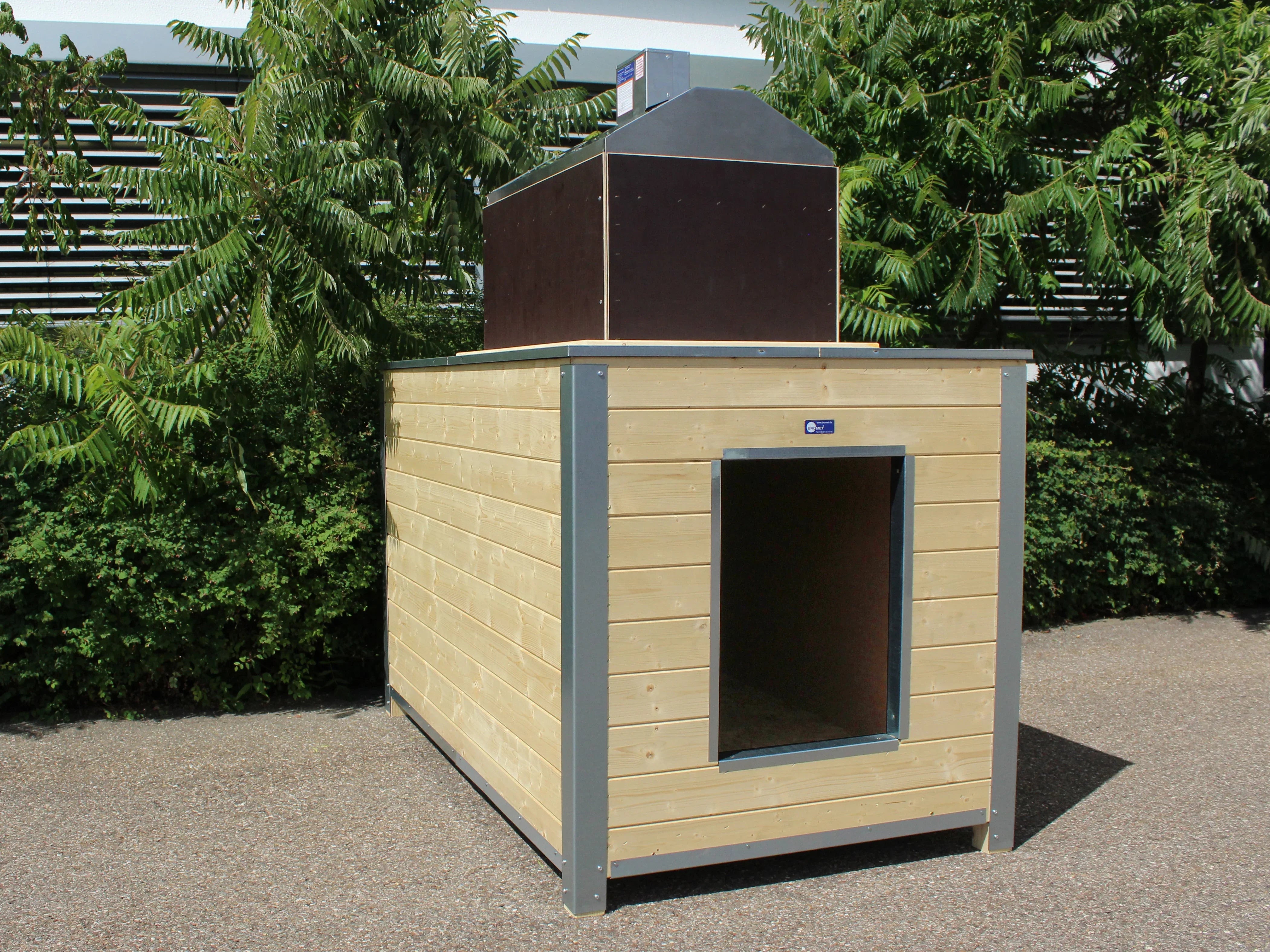 Isolierte Hundehütte beheizbar für große Hunde