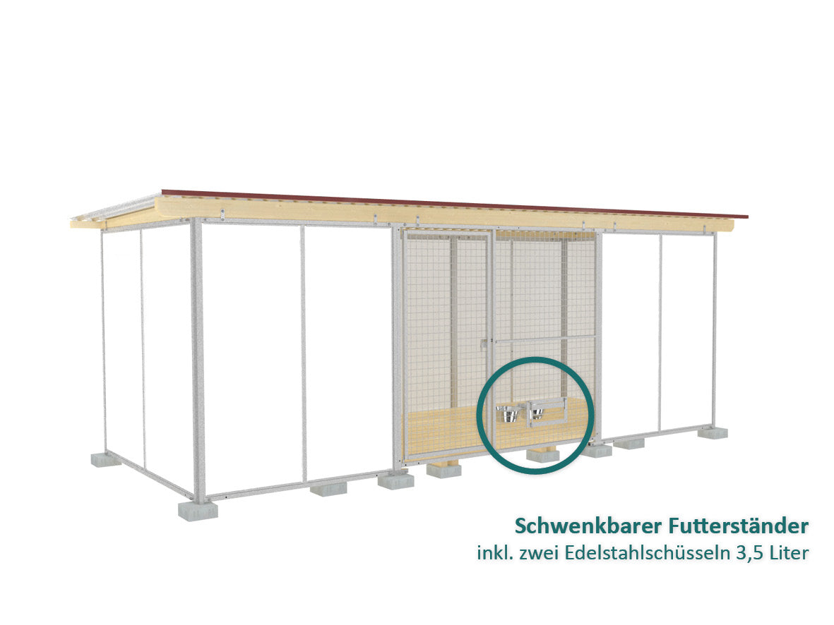 Hundezwinger mit weißen Wänden und einem Stahlelement mit Türe