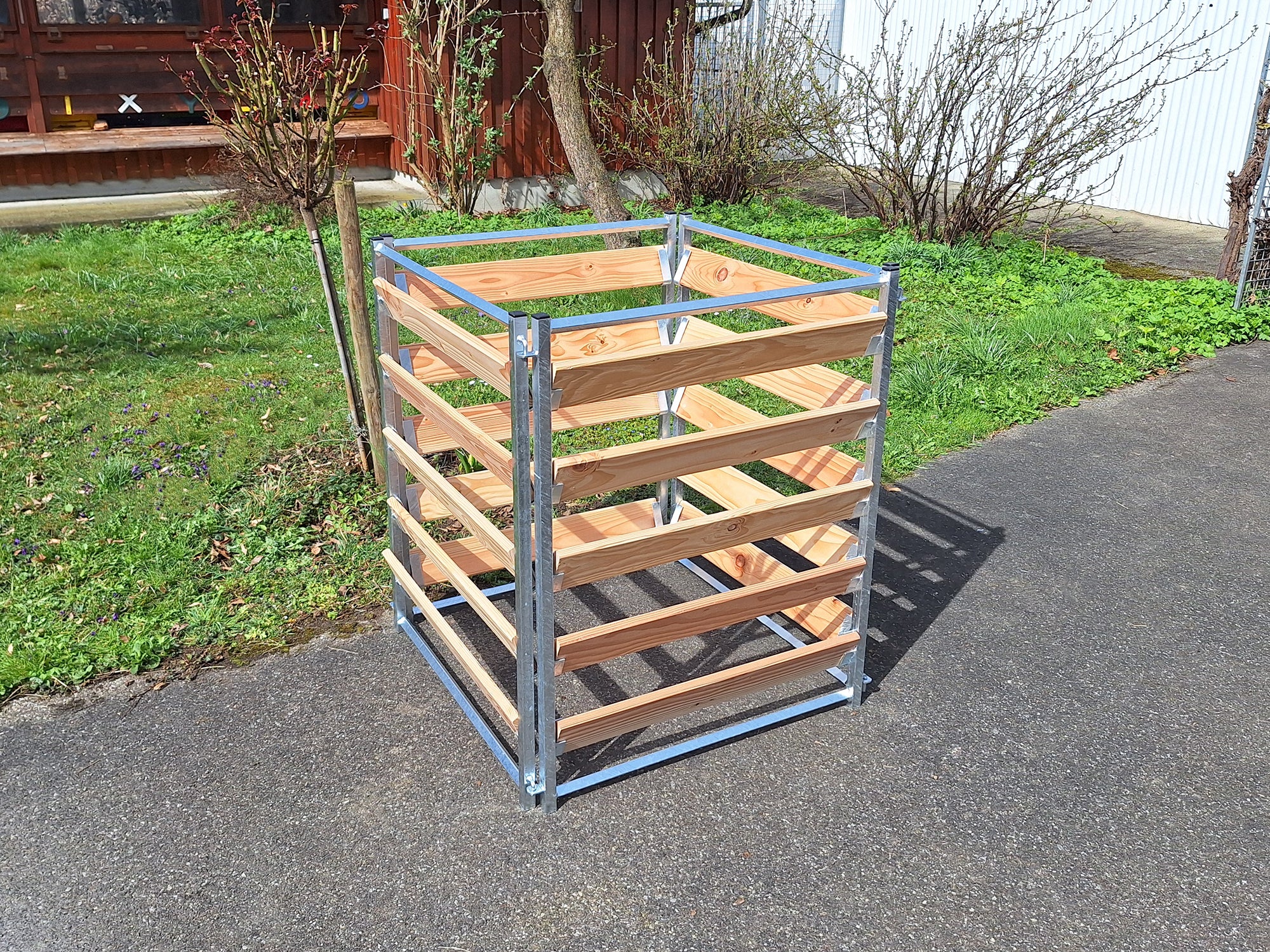 Kompostbehälter 80 x 80 cm nachhaltig und langlebig