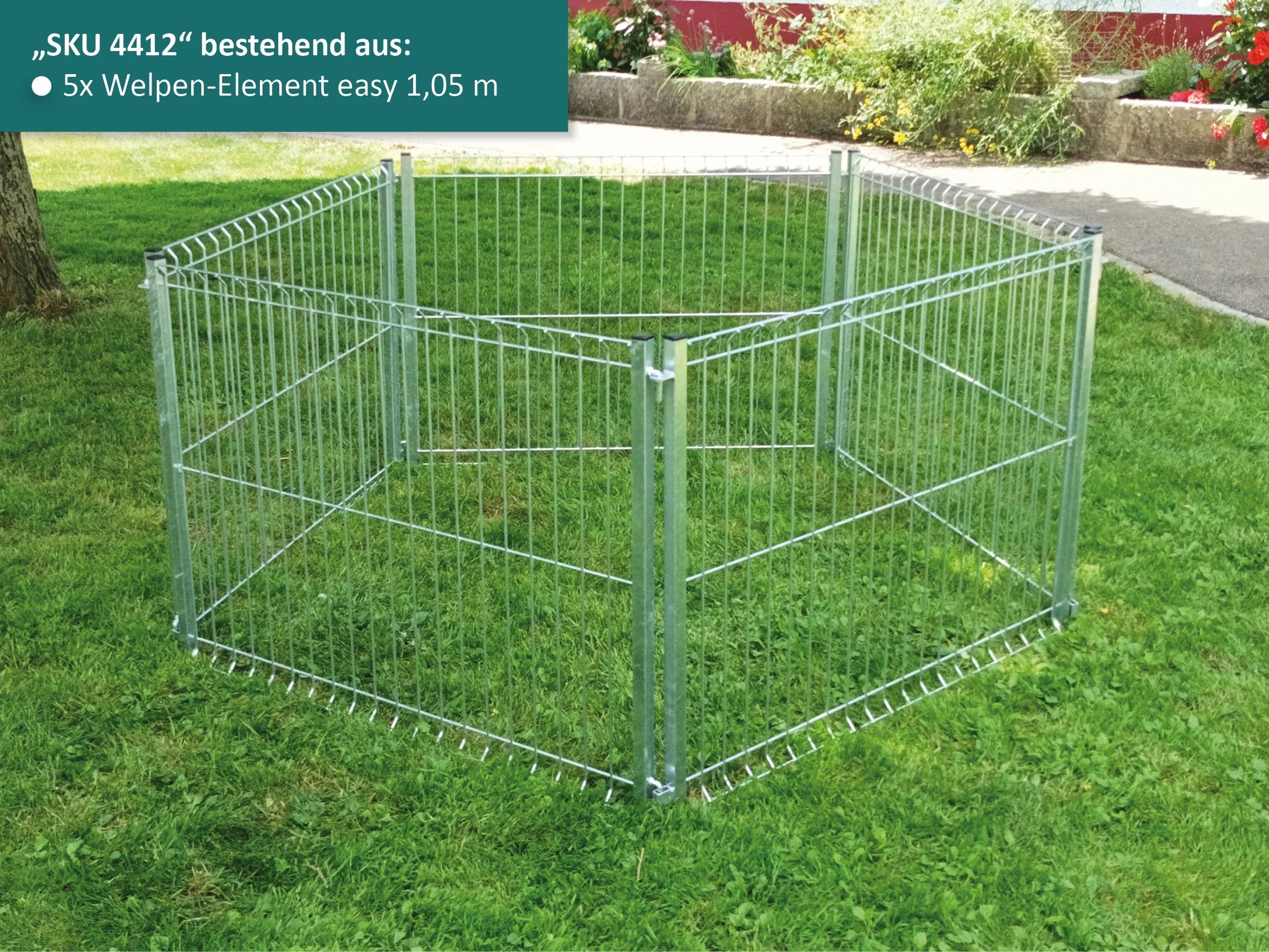 Korrosionsbeständiger Welpenauslauf aufgestellt im Gras